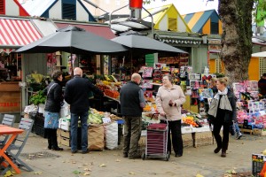 Der Markt von Norwich bietet nicht nur Lebensmittel. 